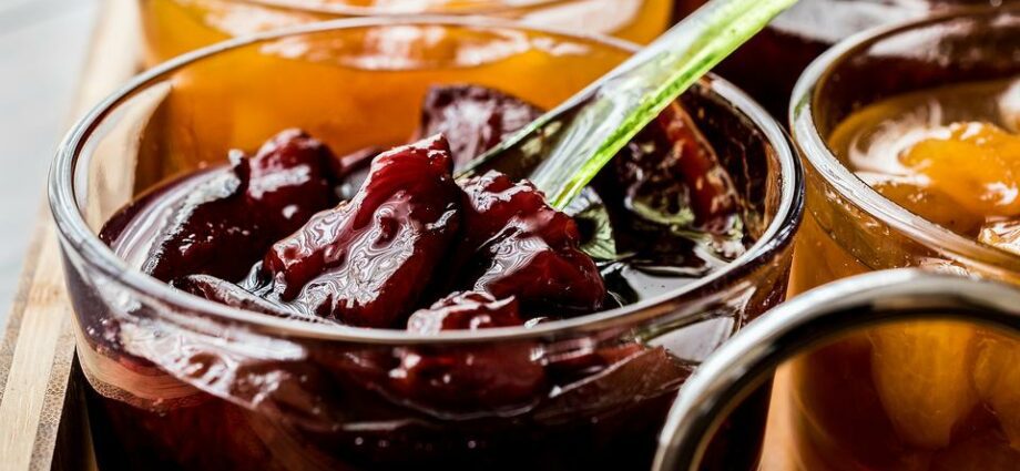 Pour cherry plum: 4 recipes at home