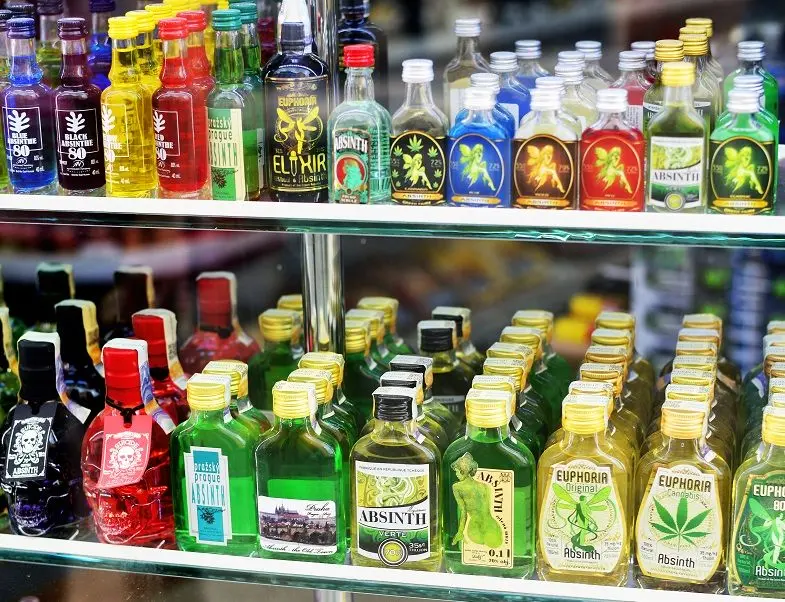 Practical tips for choosing absinthe in the store