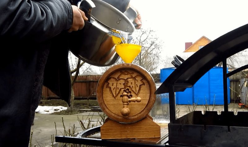 Preparation of an oak barrel for moonshine, cognac, whiskey and other things