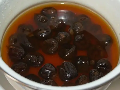 Prunes tincture &#8211; recipes for vodka, moonshine and alcohol