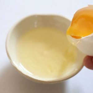 Purification of moonshine with egg white of a chicken egg