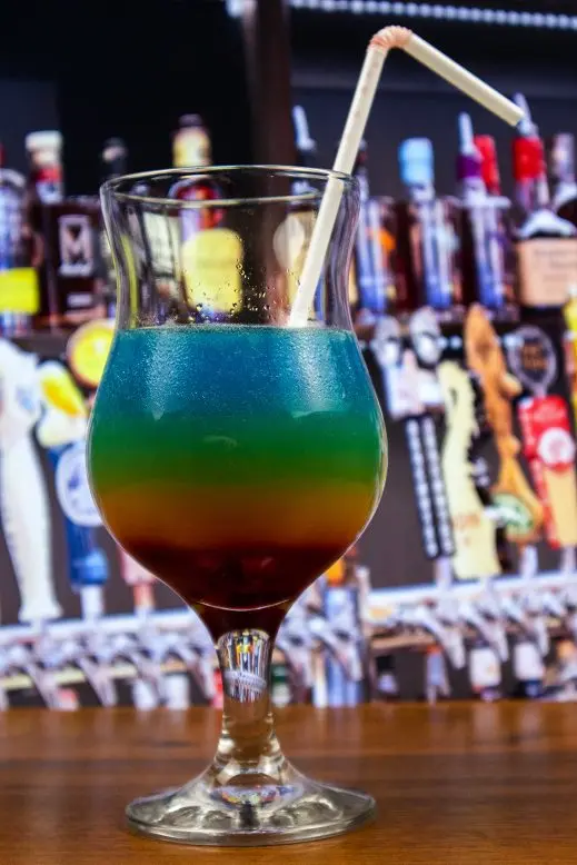 Rainbow cocktail &#8211; alcohol spectrum in one glass