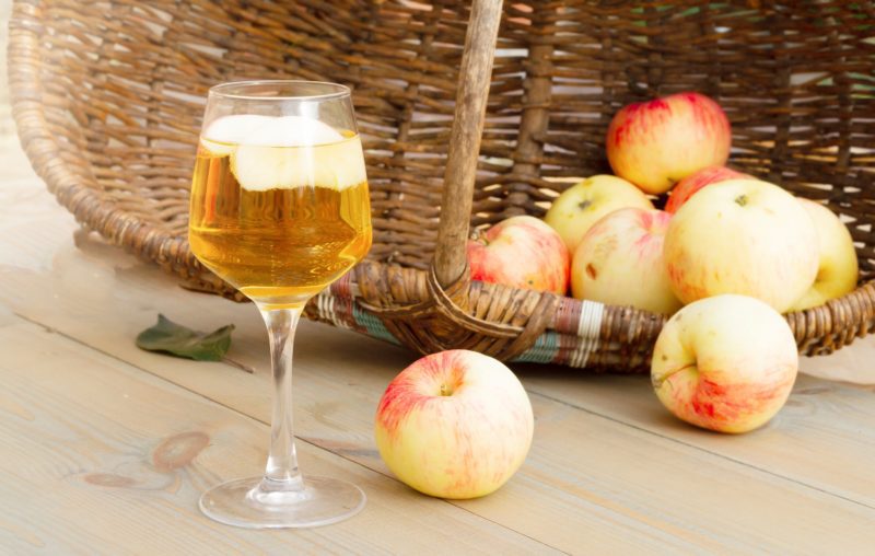 Recipe for apple wine according to the technology of winemakers