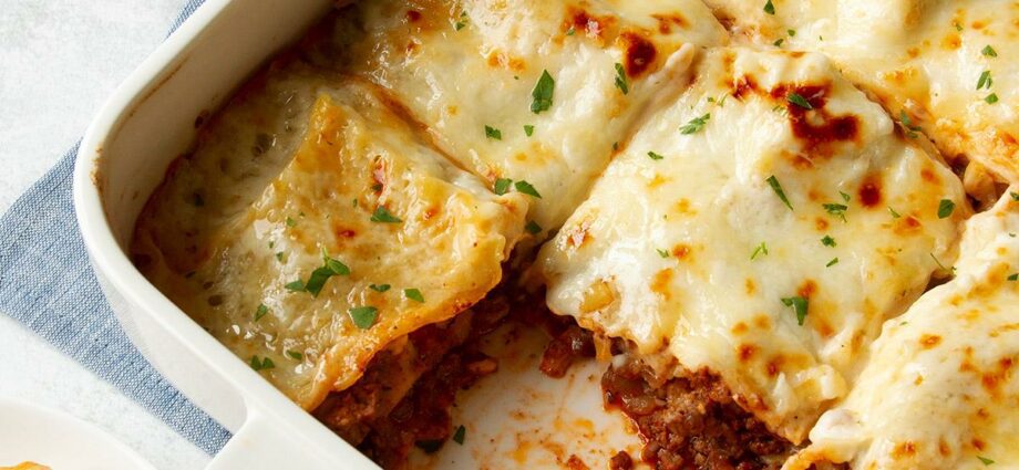 Recipe for homemade lasagna in bechamel sauce