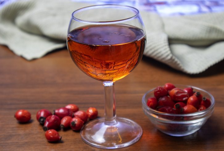 Rosehip wine making technology