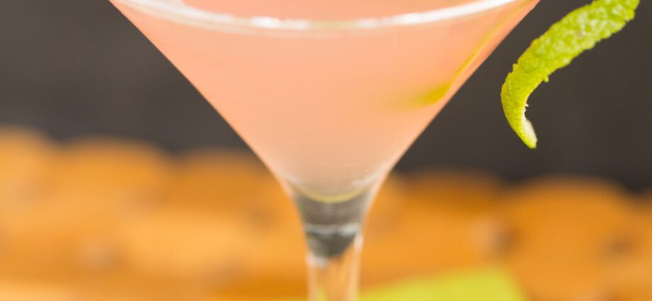 Sake Cosmopolitan cocktail recipe