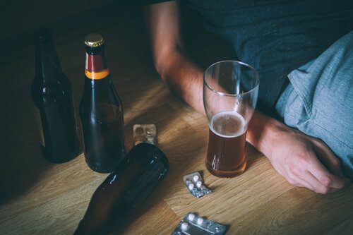 Signs of male, female and beer alcoholism