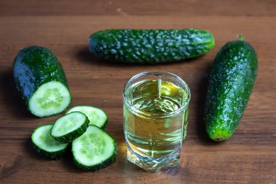 Simple cucumber tincture with dill and parsley