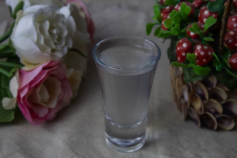 Simple tincture of lychee (Chinese plum) berries