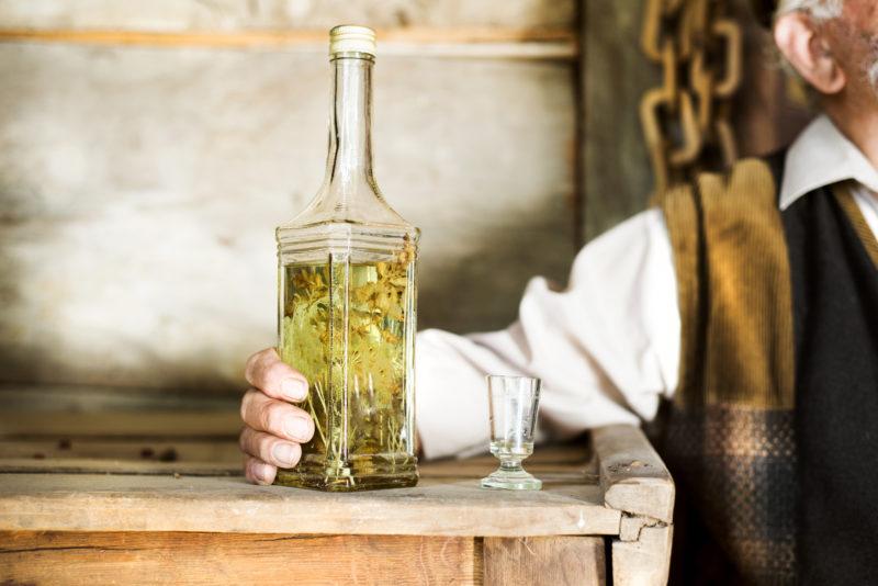 Spicy vodka Akvavit from Scandinavia &#8211; how to cook and drink