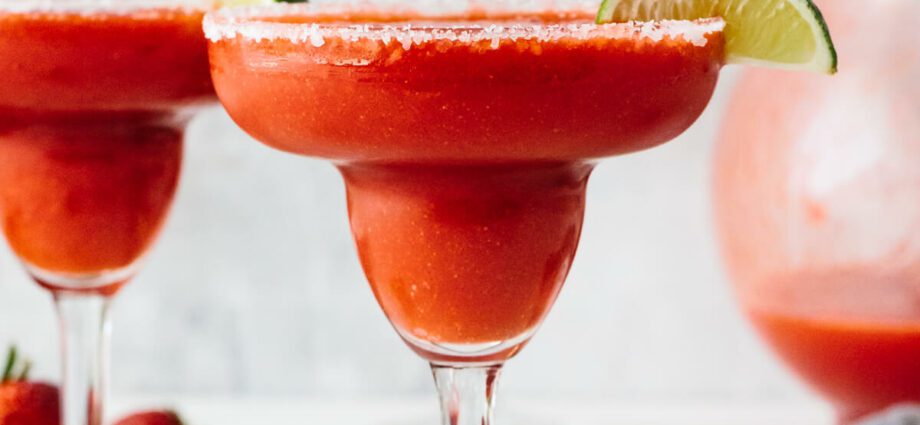 Strawberry Margarita Cocktail &#8211; 4 recipes for home