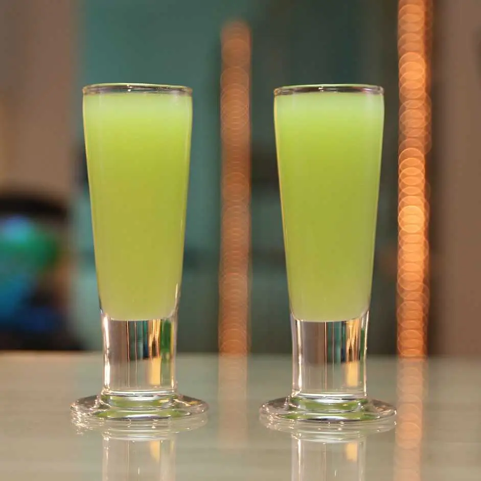 Surfer Na Absinthe cocktail recipe