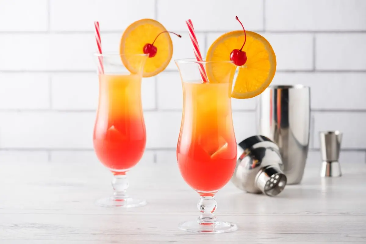 Tequila Sunrise cocktail recipe