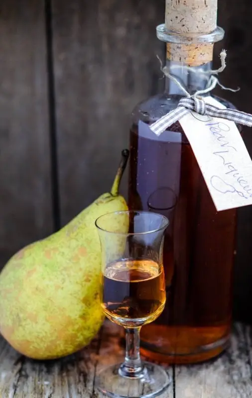 The best recipes for pear liqueur on vodka, alcohol and cognac