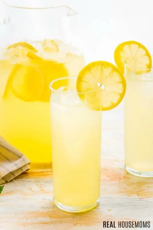 The perfect lemonade at home: a classic with variations