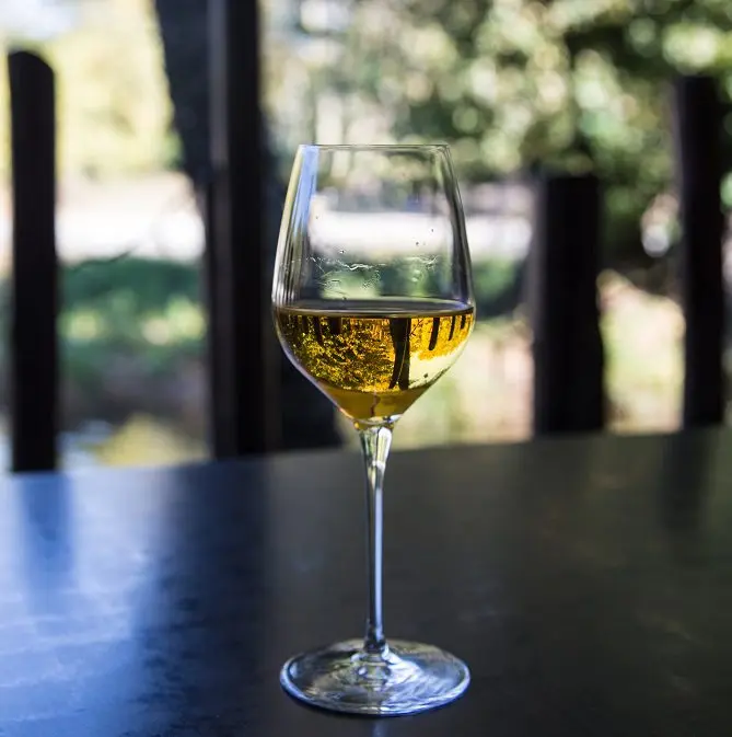 Tokaji &#8211; &#8220;golden&#8221; Hungarian wine made from raisined grapes