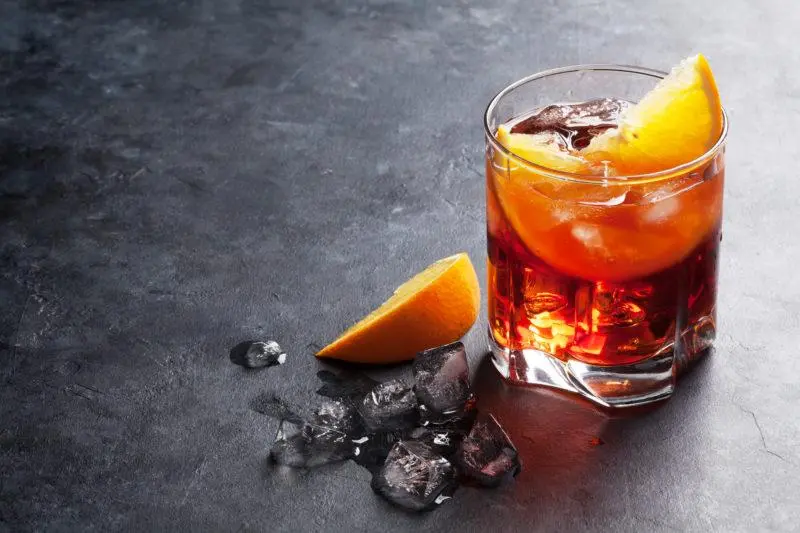 TOP 10 easiest cocktails, the ingredients for which can be found in almost any store where there is alcohol