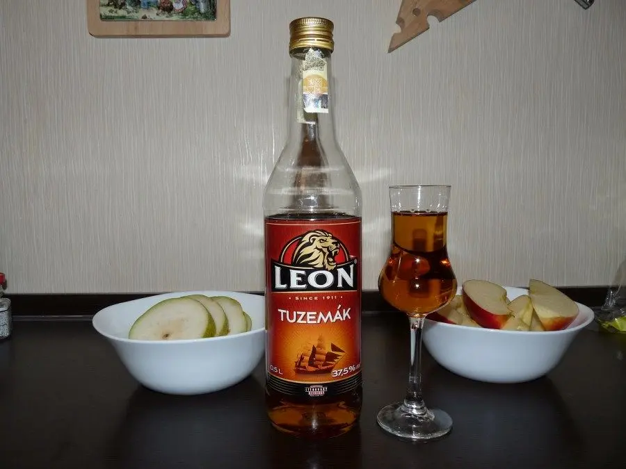 Tuzemák &#8211; Czech &#8220;rum&#8221; made from potatoes or beets