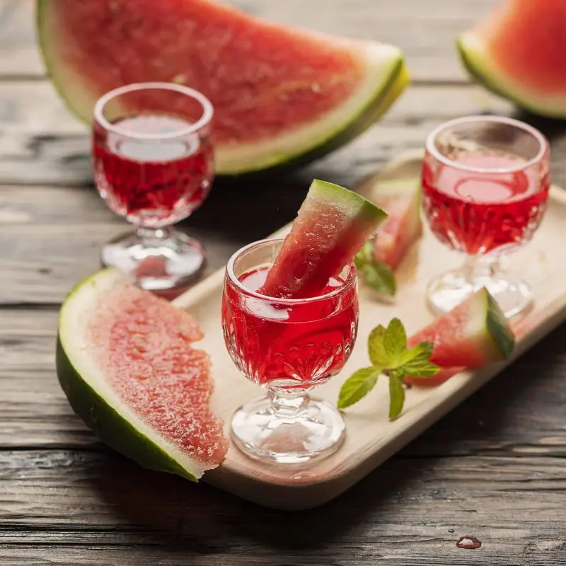 Watermelon liqueur: 4 recipes at home