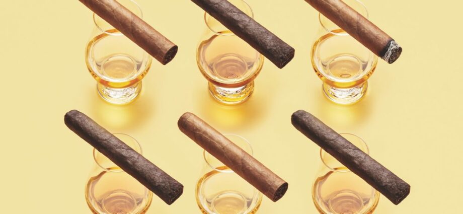 What alcohol go with cigars