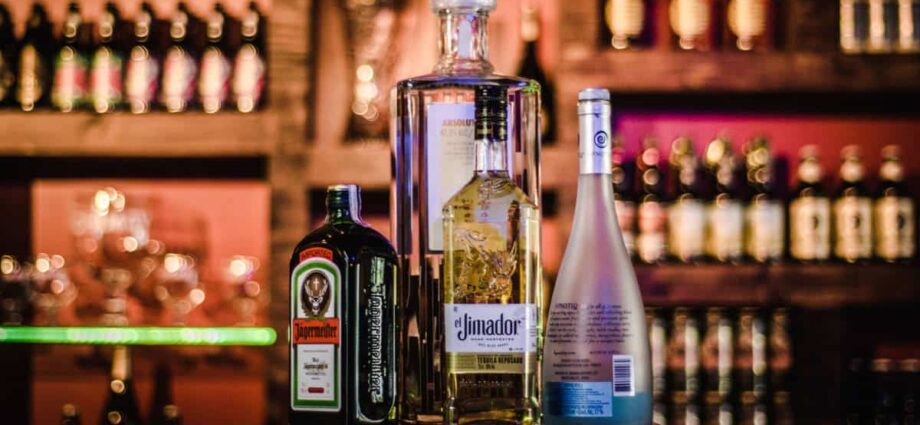 What alcohol is ideal for a corporate party