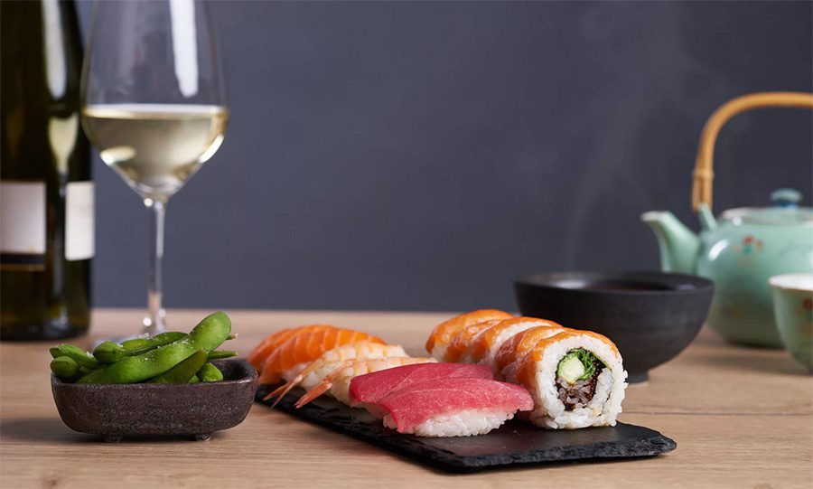 What alcohol is suitable for rolls and sushi?