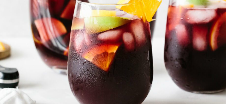 What is sangria + 7 recipes at home