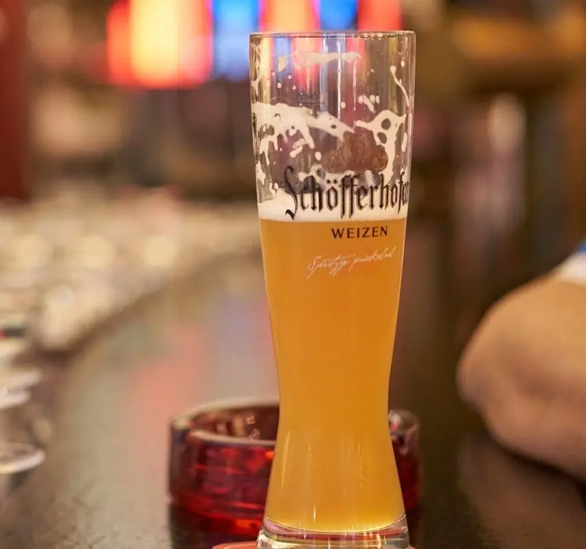 Wheat beer: Weizenbier, Hefeweizen, Witbier, Blanche and other varieties