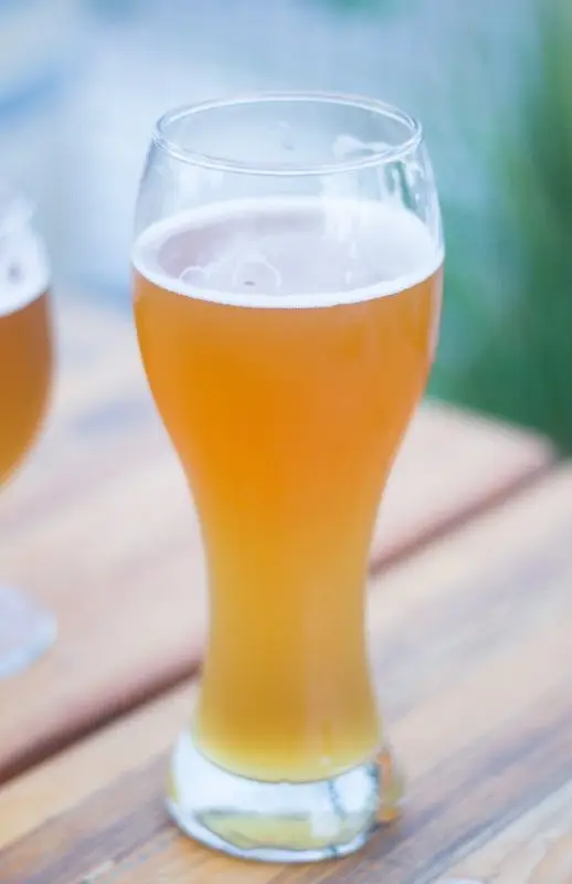 Wheat beer: Weizenbier, Hefeweizen, Witbier, Blanche and other varieties