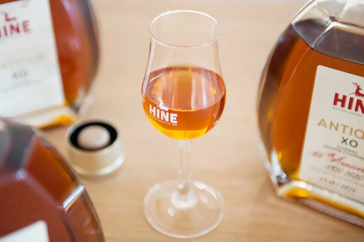 Where did the “tradition” of eating cognac with lemon come from in Russia?