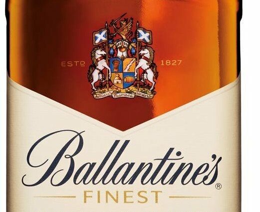 Виски баллантайнс 0.7 красное белое. Этикетка Ballantines. Баллантайнс виски виды. Ballantines логотип белый.