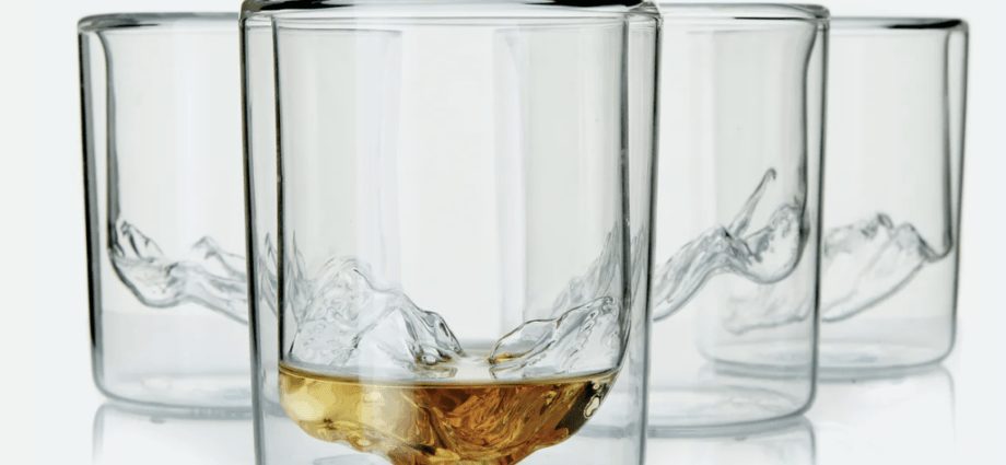 Whiskey glasses: 10 options with photos