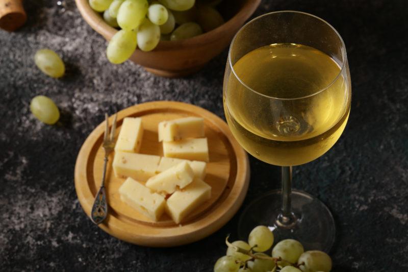 Wine Psou (white semi-sweet): features, how to drink it correctly