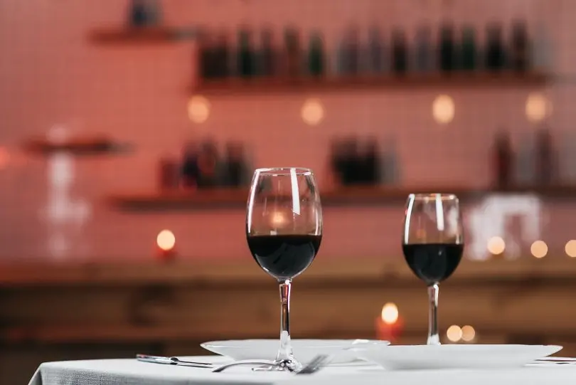 Wines of Bordeaux (Bordeaux) – drinks from the most famous wine region of France