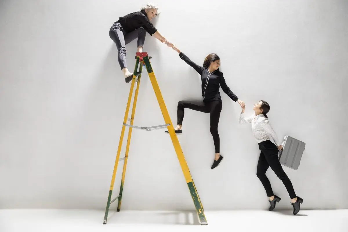 &#8220;Broken Ladder&#8221;: gender obstacles in the early stages of a career