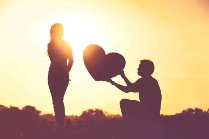 Confessing love to your best friend: 3 scenarios for the development of relationships