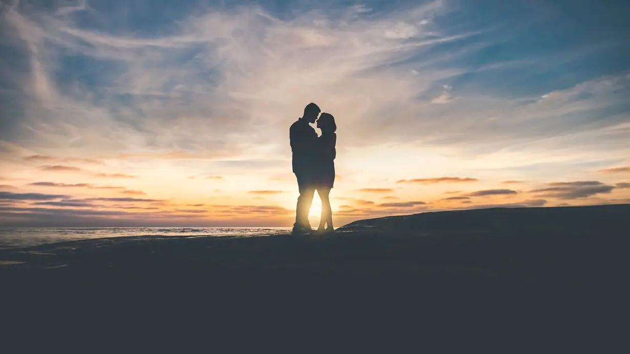 3 misconceptions about love that prevent you from building a happy relationship