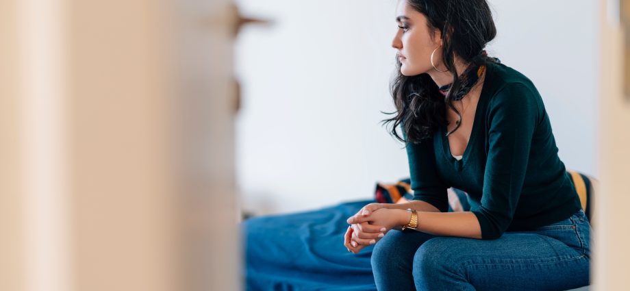 8 Things Psychotherapists Do When They Feel Lonely