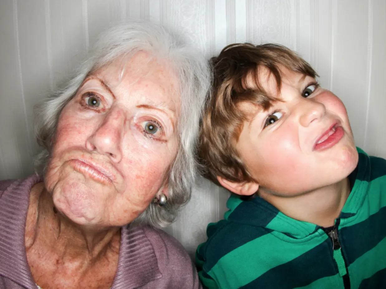 Can a nanny or grandmother replace mom?