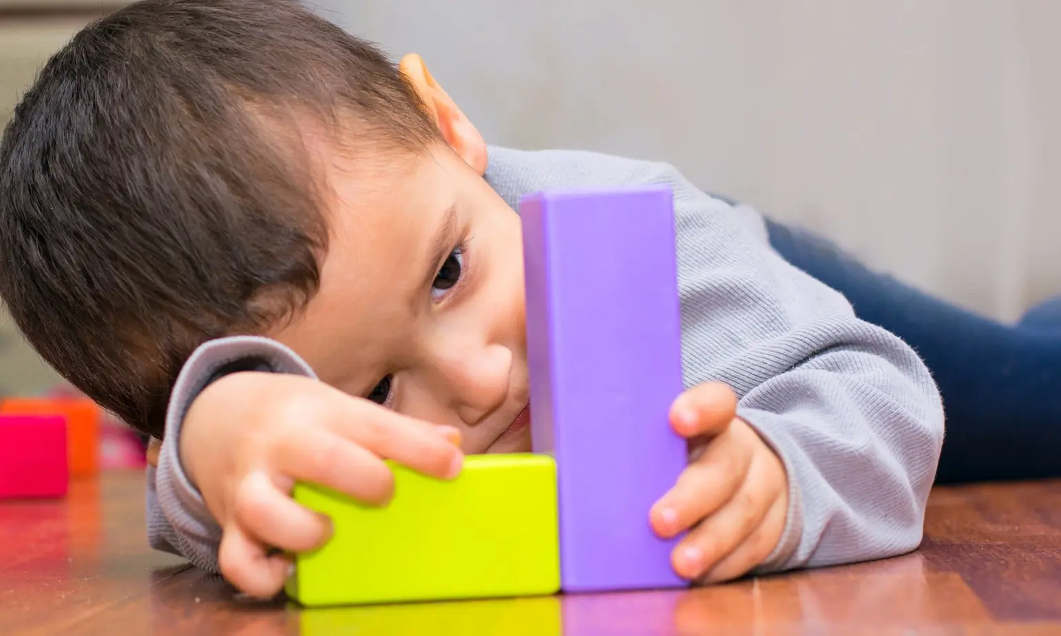 Child psychiatrist explains how to detect autism in a child