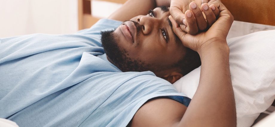 'بستر پر کام نہ کریں': ان لوگوں کے لیے تجاویز جو بے خوابی کا شکار ہیں۔