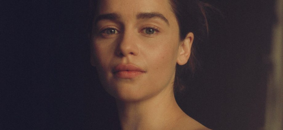 Emilia Clarke: 'Na yi sa'a har yanzu ina raye'