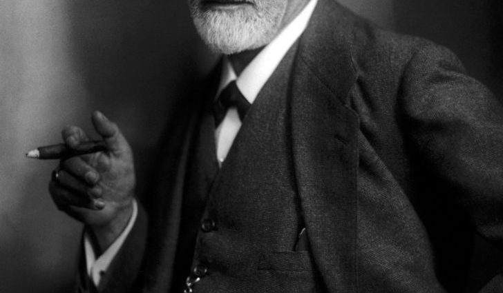 Expensive cigars and a tailored tailcoat: how Freud developed a relationship with money