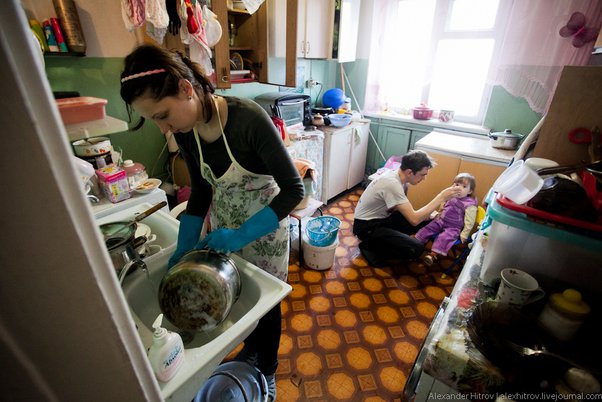 Behuisingskwessie en onstabiliteit: wat verhoed Russiese vroue om kinders te hê?