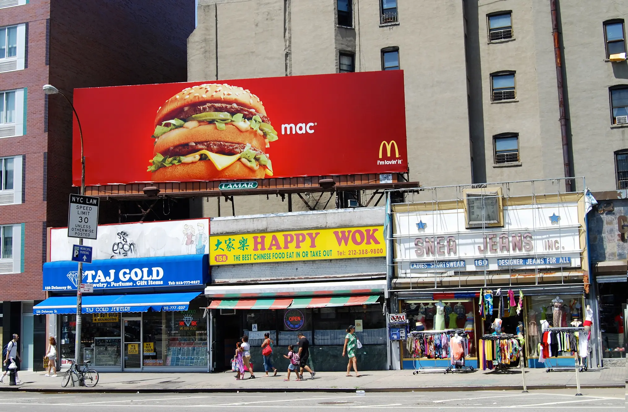 How does advertising make us eat?