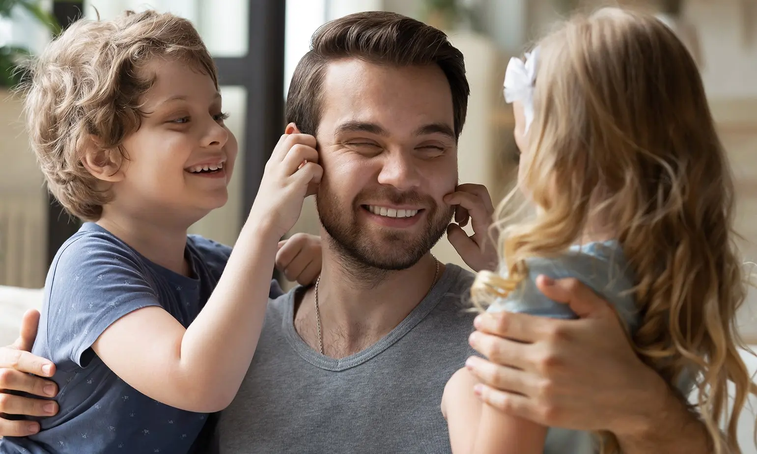 How to build a relationship between a stepfather and a child: 5 tips from a child psychologist