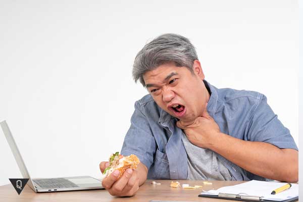 How to get rid of Phagophobia and not be afraid to swallow food?