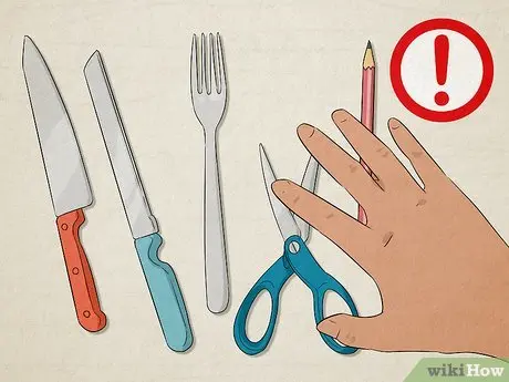 How to overcome the fear of sharp objects and get rid of Eichmophobia?