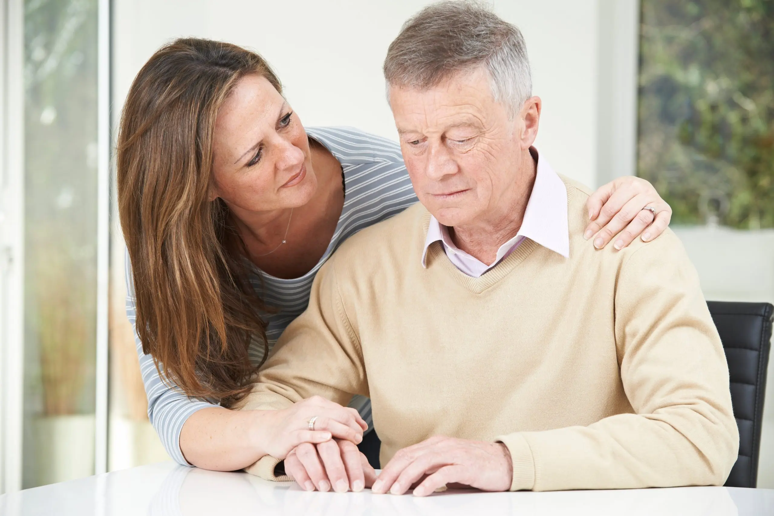 How to watch for the onset of dementia in older parents: 5 subtle signs