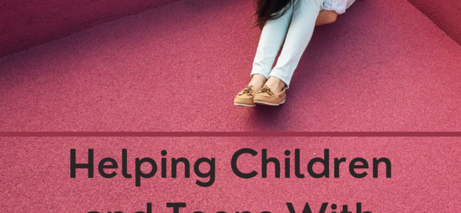 İronik Reklam Videoları Ebeveynlere Kızlarının Öz Saygısını 'Dikkatle' Düşürmeyi Öğretir
